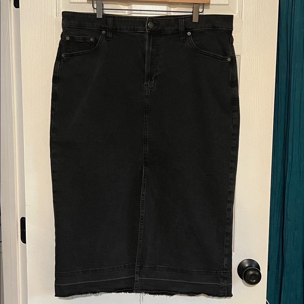 GAP Black Denim Midi Skirt